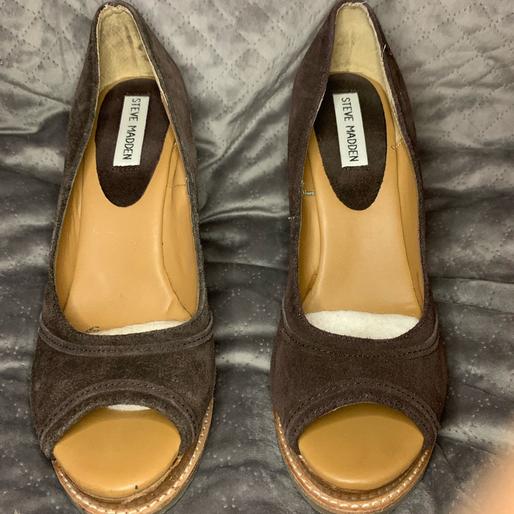 Steve Madden Cristan Brown Suede Peep Toe Wedge